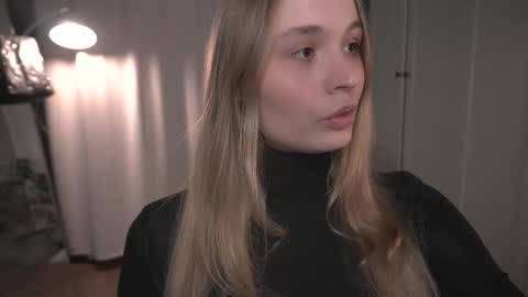 Elisabeth or Lisa online show from January 11, 8:03 pm