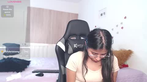 faisury online show from November 5, 5:46 pm