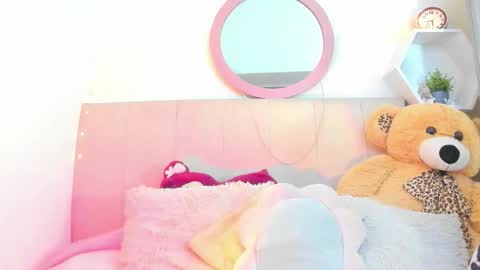 Lisa online show from February 13, 8:05 pm