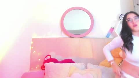 Snapshot of lisaa_a chatting on March 27, 11:04 pm Lisa online show from March 27, 11:04 pm