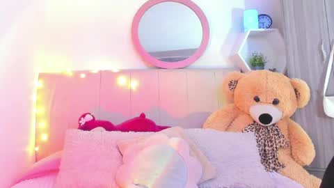 Snapshot of lisaa_a chatting on April 8, 9:15 pm Lisa online show from April 8, 9:15 pm