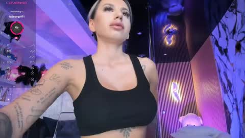 Snapshot of lisaakira chatting on April 23, 6:14 am onlyfans-lisaakira instagram-lisaakira9 twitter-lisaakira4 online show from April 23, 6:14 am