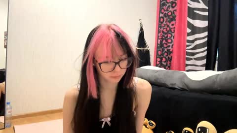 Aileen online show from May 5, 7:16 am