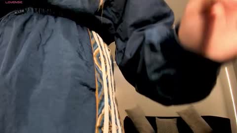 Snapshot of lisaflowersx chatting on February 6, 11:02 am Lisa Flowers online show from February 6, 11:02 am