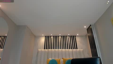 Snapshot of lisaflowersx chatting on February 17, 11:07 am Lisa Flowers online show from February 17, 11:07 am