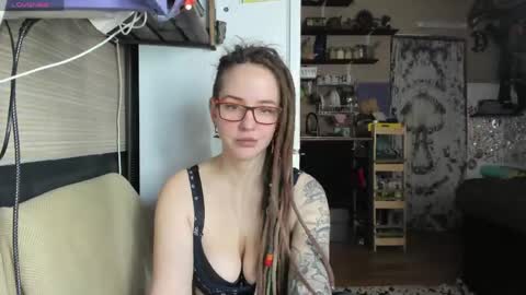 Snapshot of lisafoxy_y chatting on April 30, 5:58 am Lisa online show from April 30, 5:58 am