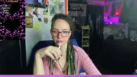Snapshot of lisafoxy_y chatting on May 22, 6:09 am Lisa online show from May 22, 6:09 am