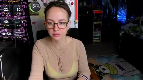 Snapshot of lisafoxy_y chatting on June 1, 6:26 am Lisa online show from June 1, 6:26 am