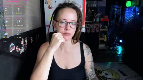 Snapshot of lisafoxy_y chatting on July 1, 7:43 am Lisa online show from July 1, 7:43 am