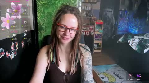 Snapshot of lisafoxy_y chatting on July 17, 7:48 am Lisa online show from July 17, 7:48 am