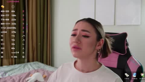   LISA   online show from November 5, 3:23 pm