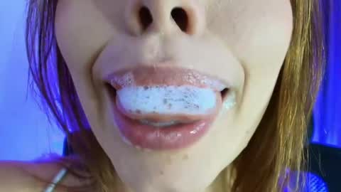 Lisbet online show from April 22, 10:22 pm