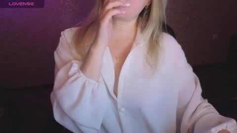 Snapshot of lisenok26 chatting on June 9, 10:54 pm Anna online show from June 9, 10:54 pm