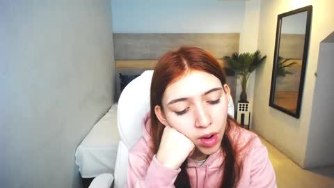 Liseth Fox online show from December 23, 12:30 pm