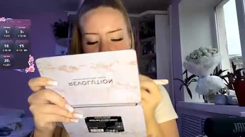 Snapshot of lisi_kiss_ chatting on June 30, 5:25 pm Aurora online show from June 30, 5:25 pm