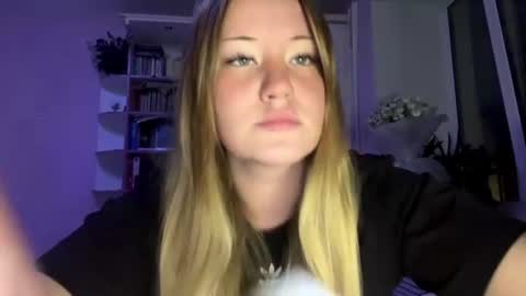 Snapshot of lisi_kiss_ chatting on July 7, 7:18 pm Aurora online show from July 7, 7:18 pm