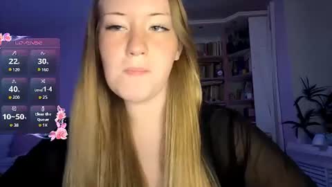 Snapshot of lisi_kiss_ chatting on July 8, 6:23 pm Aurora online show from July 8, 6:23 pm