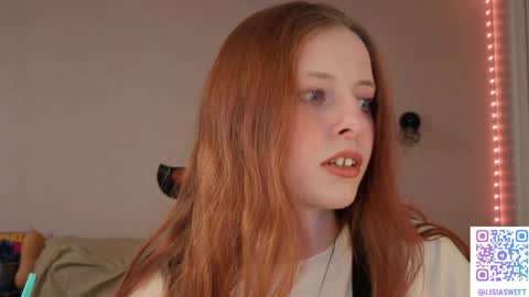 Snapshot of lisiasweet chatting on May 2, 2:44 pm Lika online show from May 2, 2:44 pm