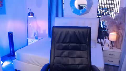 Snapshot of liss_black chatting on July 14, 3:55 am Andrea online show from July 14, 3:55 am