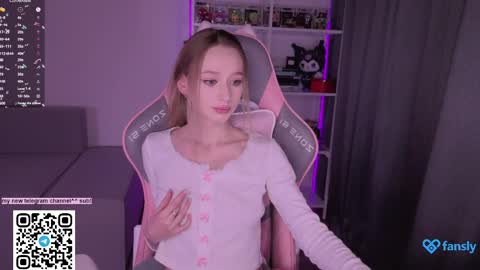 lissa online show from April 1, 12:06 pm