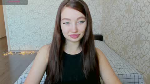 Snapshot of lissa_cristal_ chatting on June 1, 6:48 am lissa_cristal_ online show from June 1, 6:48 am