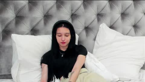 LissaAllison online show from March 11, 10:51 am