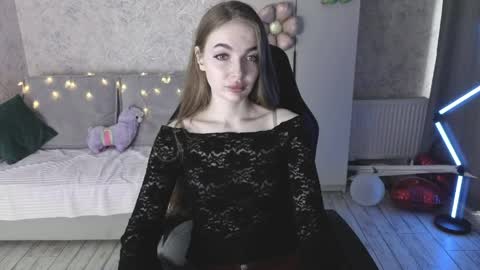 Lissa online show from April 7, 3:29 am