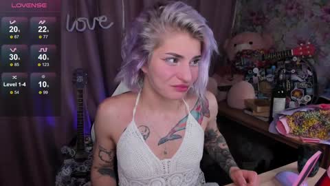 Lissa online show from December 15, 8:47 pm