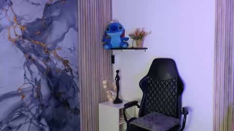 ss  online show from February 11, 8:25 pm