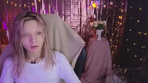 Lena online show from March 5, 10:33 am