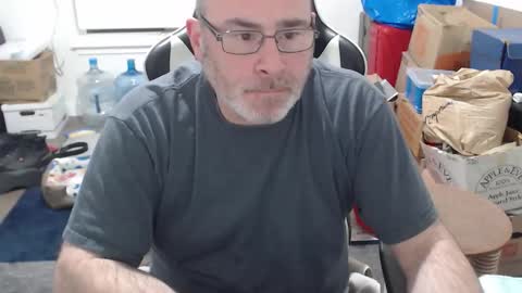 Snapshot of litemike7 chatting on December 1, 2:49 am litemike7 online show from December 1, 2:49 am