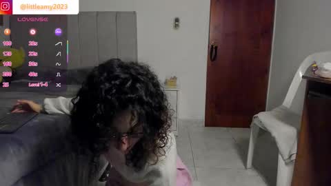 little__ammy online show from March 26, 4:07 am