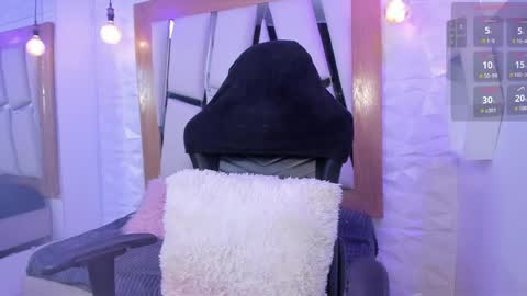 little ary online show from April 25, 12:13 am