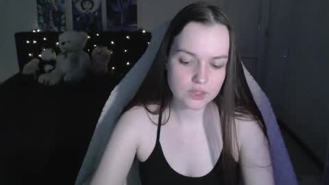 little__flowers online show from April 7, 9:32 am