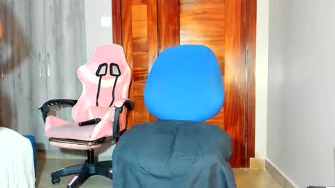 little_africa online show from February 13, 8:21 am