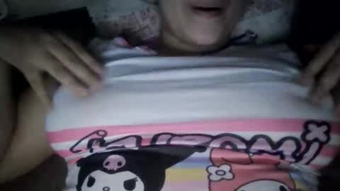 Snapshot of little_anef chatting on May 4, 7:04 am little_anef online show from May 4, 7:04 am