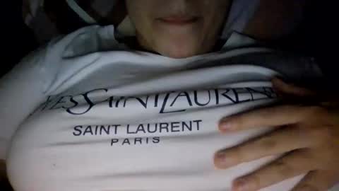 Snapshot of little_anef chatting on May 21, 5:58 am little_anef online show from May 21, 5:58 am