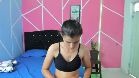 Snapshot of little_angelsky chatting on January 11, 6:23 pm Michelle. online show from January 11, 6:23 pm