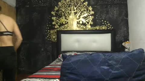Snapshot of little_devil_diablita90 chatting on May 2, 12:04 am Diablita online show from May 2, 12:04 am