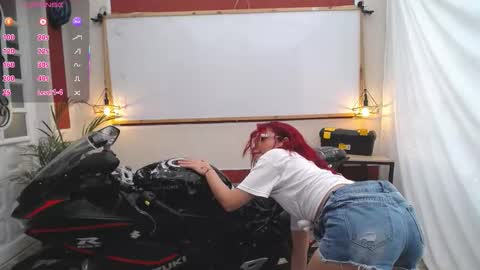 Ellie  online show from March 14, 8:03 pm