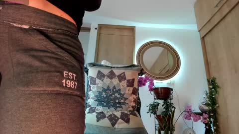 Izzi online show from October 23, 5:01 pm