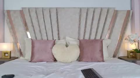 Snapshot of little_janne_ chatting on June 12, 1:48 am Janne online show from June 12, 1:48 am