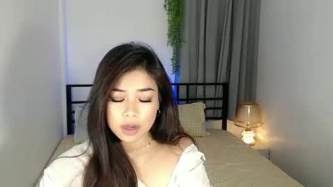 JELYAN online show from March 3, 8:04 pm