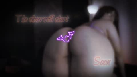 Snapshot of little_maeve chatting on October 15, 5:02 pm Maeve  online show from October 15, 5:02 pm