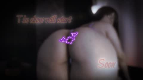 Snapshot of little_maeve chatting on October 27, 1:42 am Maeve  online show from October 27, 1:42 am