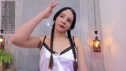 Snapshot of little_melody1 chatting on June 18, 1:37 pm little_melody1 online show from June 18, 1:37 pm