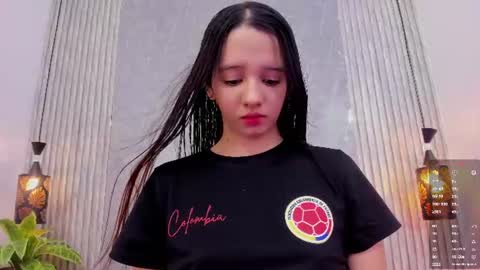 Snapshot of little_melody1 chatting on June 27, 7:08 pm little_melody1 online show from June 27, 7:08 pm