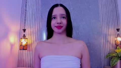 Snapshot of little_melody1 chatting on July 6, 11:40 am little_melody1 online show from July 6, 11:40 am