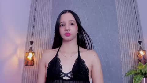 Snapshot of little_melody1 chatting on July 19, 12:31 pm little_melody1 online show from July 19, 12:31 pm
