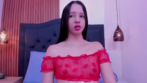 Snapshot of little_melody1 chatting on July 28, 12:12 pm little_melody1 online show from July 28, 12:12 pm
